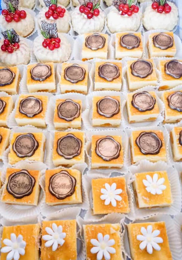 catering petit fours 2