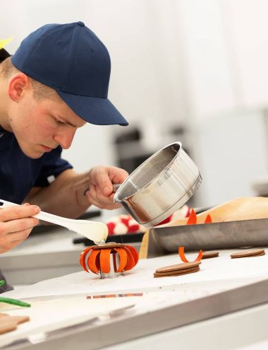 Simon Sailer am Werk bei der Bäcker Europameisterschaft